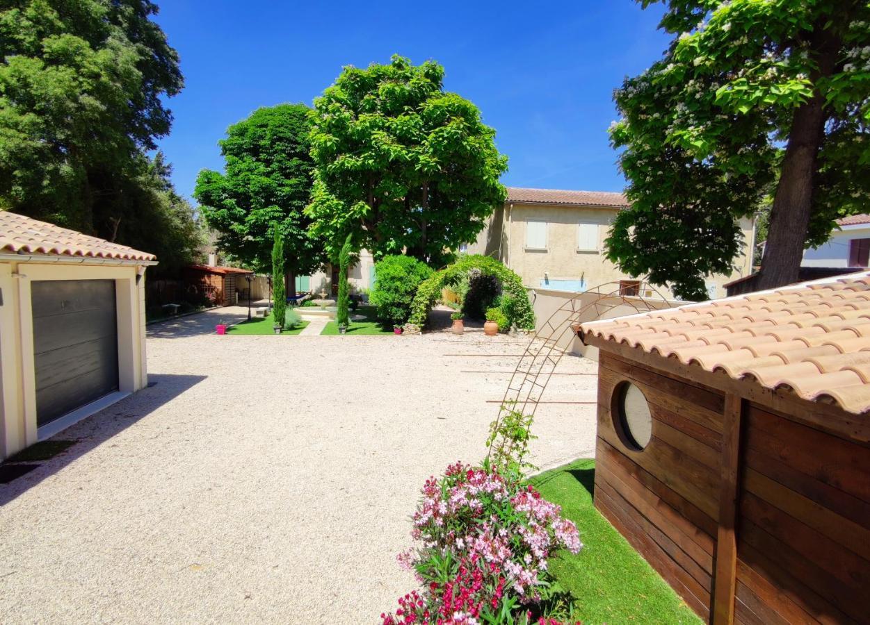 Au Murmure De La Sorgue Holiday home